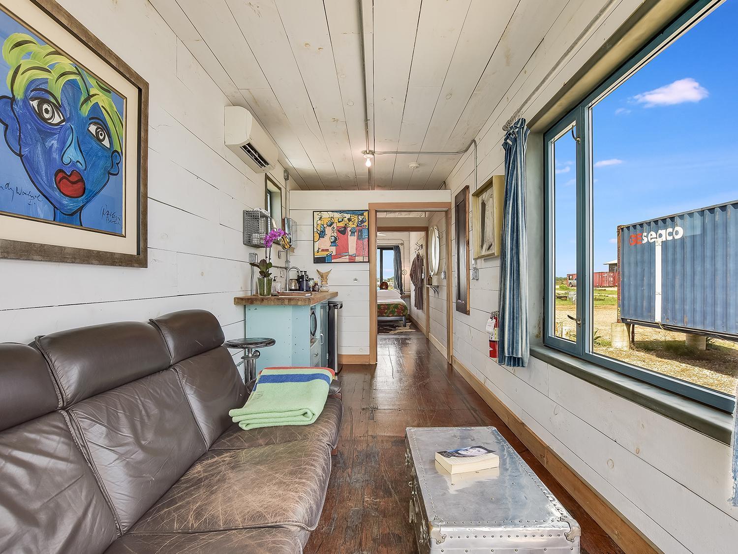 Flophouze Shipping Container Hotel Round Top 객실 사진